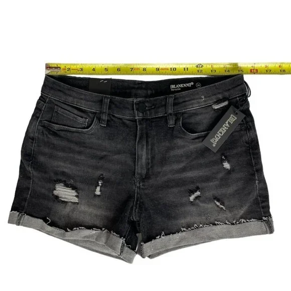 BlankNYC The Fulton Roll Up Shorts - Picture 10 of 13